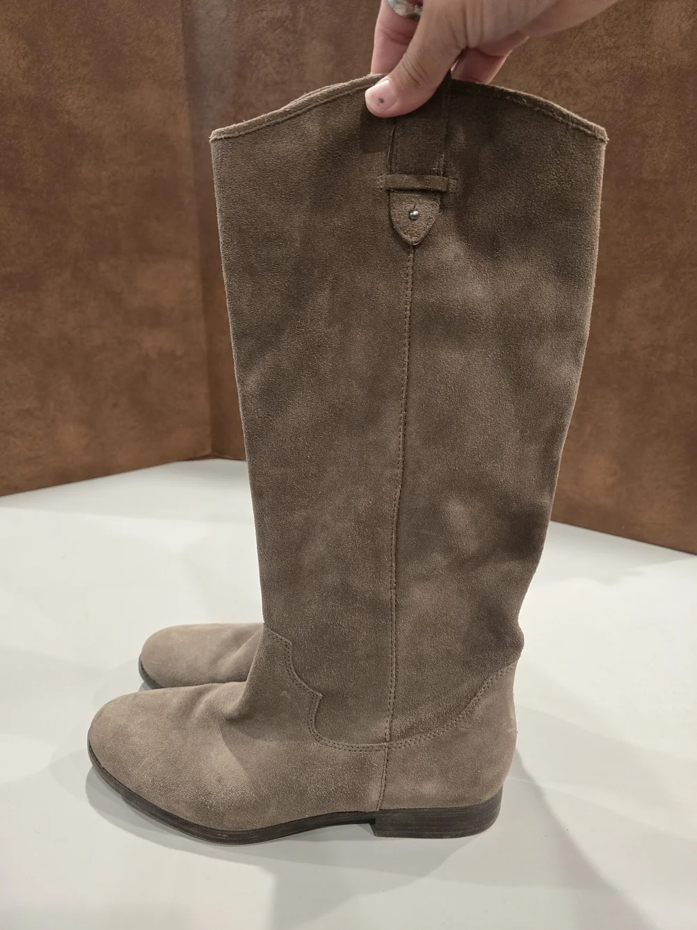 FRYE AND CO. Suede Leather Boots in Color Elephant Pull On